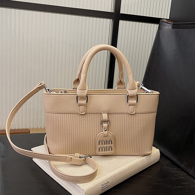 Luxury Women High End Leather  - Luxury Lifestyle City recension och pris