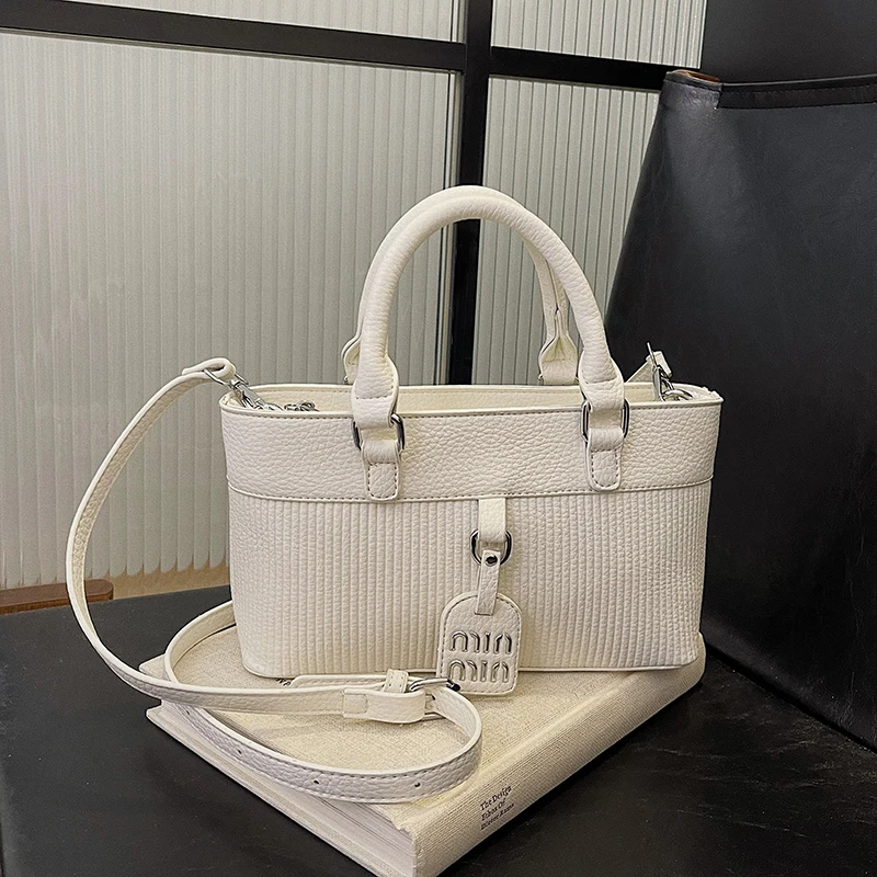 Luxury Women High End Leather  - Luxury Lifestyle City recension och pris